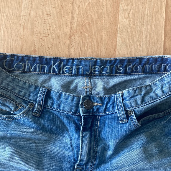 Calvin Klein Jeans boyfriend cut shorts - Picture 2 of 8